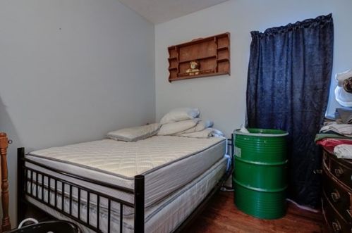 444 Brock Ave, New Bedford MA 02744-1437 exterior