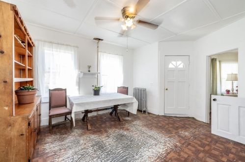 17 Pleasant St, Montgomery MA 01085-3719 exterior