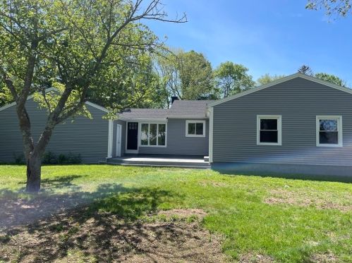 6 Elmhurst St, Taunton MA  02780-3307 exterior