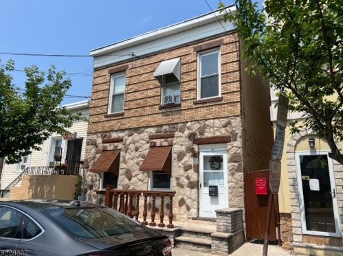 61 Heckel St, Belleville, NJ 07109-1030