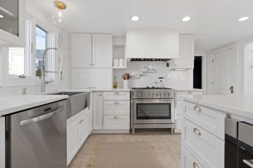 336 Elliot St, Newton MA 02464-1250 exterior