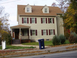 1063 Beacon St, Newton, MA 02459-1723
