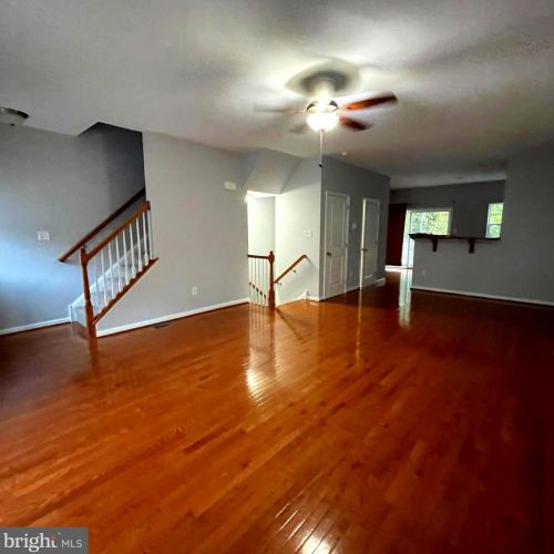 129 Winterberry Way, West Deptford NJ  08096-5558 exterior