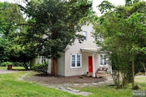 92 Highwood Ave, Tenafly NJ  07670-1832 exterior