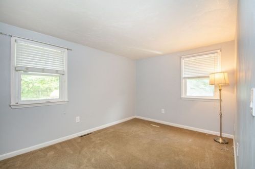 8 Ashberry St, Plymouth MA  02360-5217 exterior