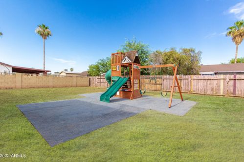 2221 61 Dr, Phoenix AZ 85033-4603 exterior