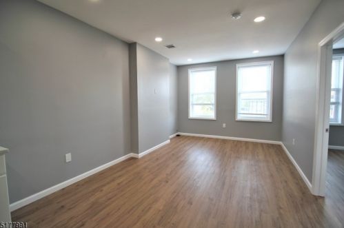 25 Belmont Ave, Belleville NJ  07109-1013 exterior