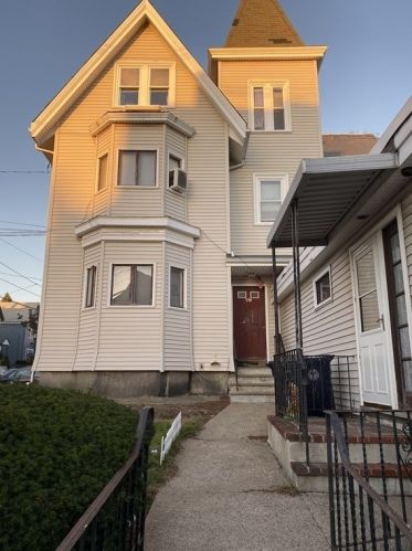 79 Bucknam St, Everett, MA 02149-2159