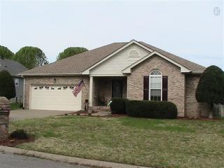 917 Lone Oak Dr, Gallatin, TN 37066-3693