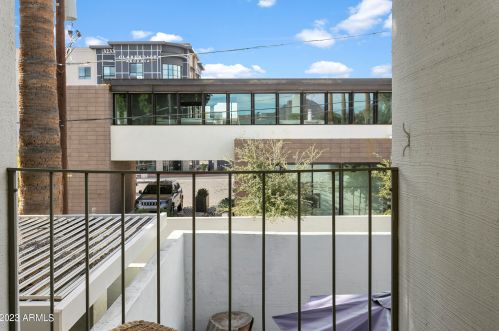 3241 Camelback Rd, Phoenix AZ 85033-1455 exterior