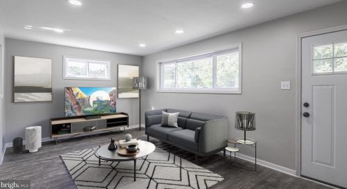 1485 Delsea Dr, West Deptford NJ  08096-4145 exterior