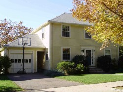 81 Oxford Rd, Newton, MA 02459-2408