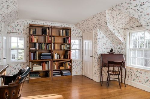 7 Monadnock Rd, Arlington MA 02476-8026 exterior