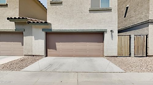 1947 77th Gln, Phoenix AZ  85035-5061 exterior