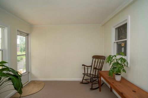 421 Britannia St, Taunton, MA 02780-1513