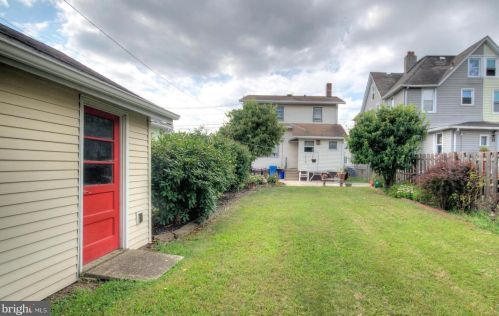 209 Delsea Dr, West Deptford NJ 08093-1222 exterior