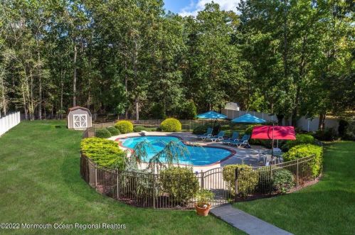 632 Winterberry Blvd, Jackson Twp NJ 08527-5342 exterior