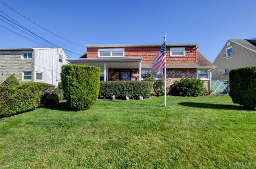 84 Marion St, Carteret, NJ 07008-2027