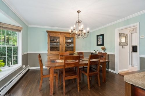 6 Cheshire Ln, Skyline Lakes NJ 07456-2743 exterior