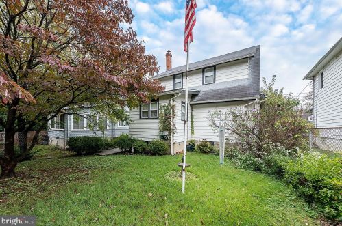 429 Barber Ave, West Deptford NJ  08096-2832 exterior