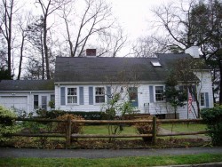 16 White Pine Rd, Newton, MA 02464-1223