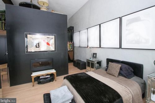 1225 6 St, Philadelphia PA 19147-4828 exterior