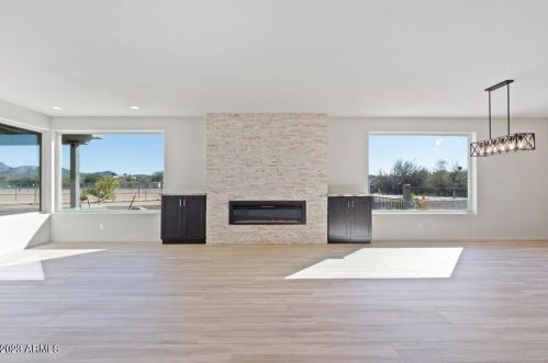 39068 15th Ave, Phoenix AZ 85086-7226 exterior