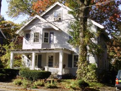 15 Oak Ter, Newton, MA 02461-1409