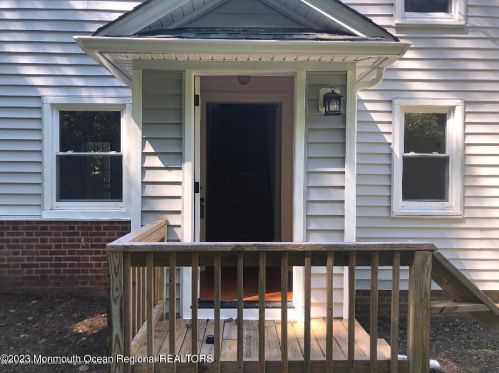 437 Cooper Rd, Tinton Falls NJ  07701-6013 exterior