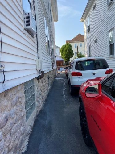 255 Central Ave, New Bedford MA  02745-5264 exterior