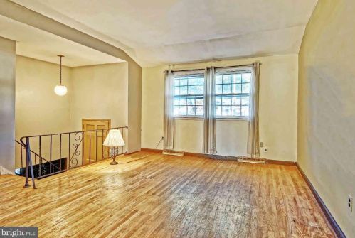 1375 Park Pl, West Deptford NJ 08093-1940 exterior