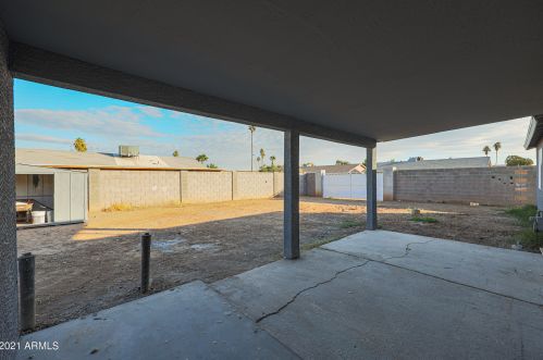 2201 65 Dr, Phoenix AZ 85033-1605 exterior