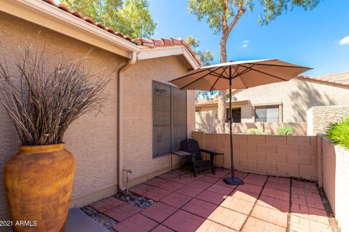 13642 41 Pl, Phoenix AZ 85028-2214 exterior