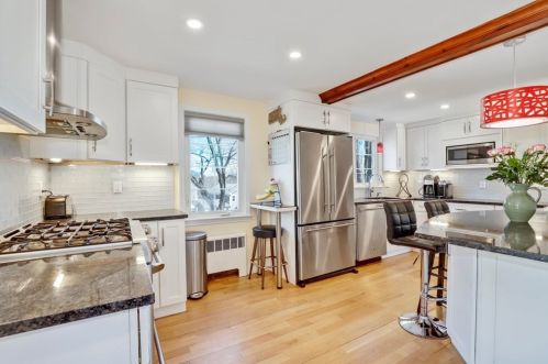 51 Rdg St, Arlington MA 02474-1706 exterior