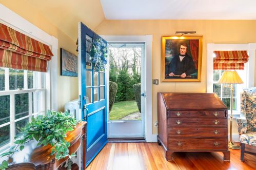 407 Old Harbor Rd, Chatham MA 02633-2375 exterior