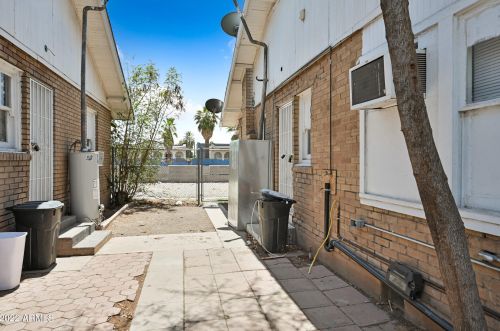 2110 Adams St, Phoenix AZ  85034-1313 exterior