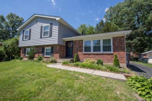 2300 Steeplechase, Louisville KY  40299-2670 exterior