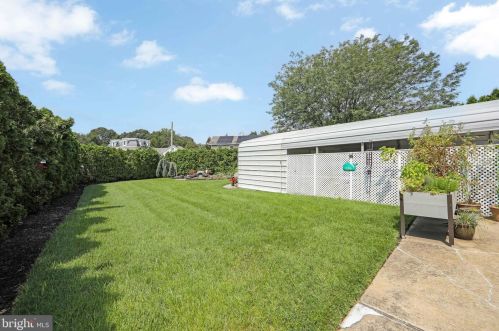 132 Main St, West Deptford NJ 08051-1046 exterior