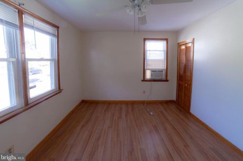 652 Washington Ave, West Deptford NJ 08096-3545 exterior