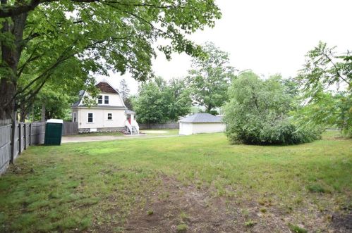 90 D St, Royalston, MA 01331-2009