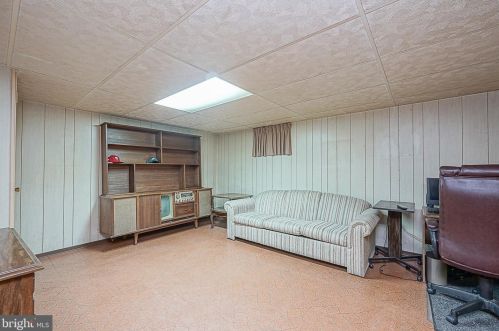 616 Chestnut Ave, West Deptford NJ 08097-1604 exterior