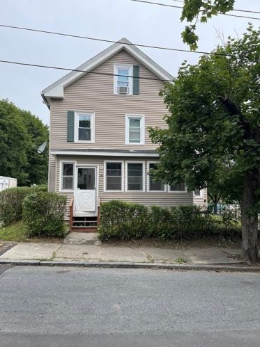 18 Falmouth St, Worcester, MA 01607-1314