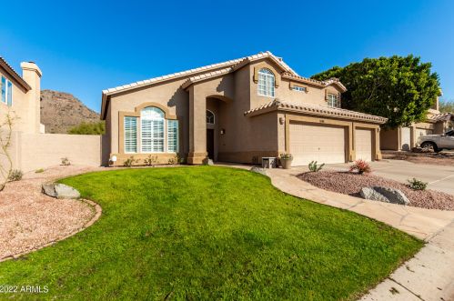 1608 Crocus Dr, Phoenix, AZ 85022-4573