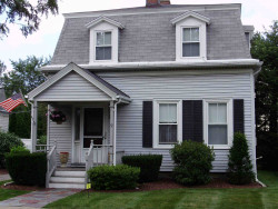 9 Fayette St, Newton, MA 02458-1401