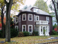19 Terrace Ave, Newton, MA 02461-1426