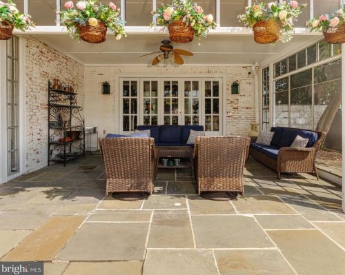 605 Delaware St, West Deptford NJ  08096-1576 exterior