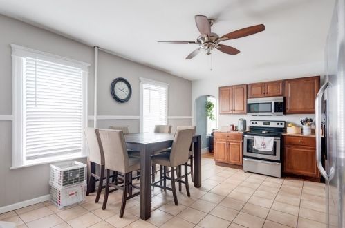 26 King Philip Rd, Worcester MA 01606-2334 exterior