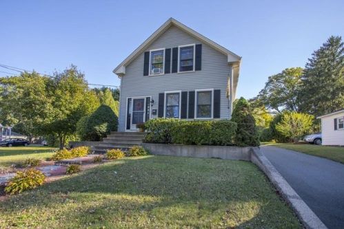146 Oak St, Taunton, MA 02780-4430