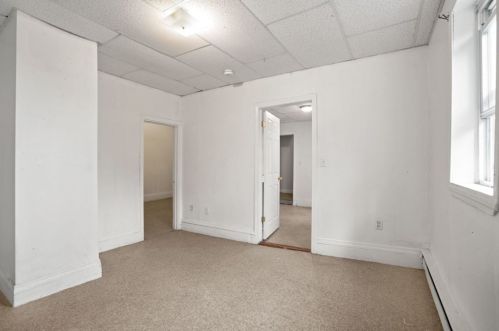 142 Marlborough St, Chelsea MA 02150-2910 exterior