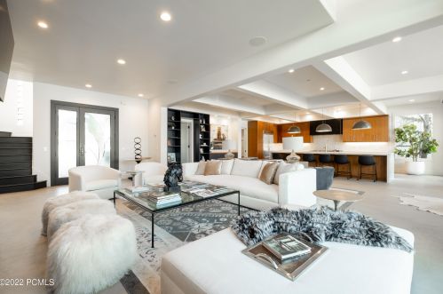 2722 Est Dr, Park City UT 84060-6877 exterior